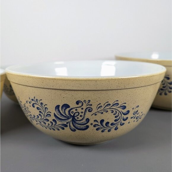 Vintage Pyrex 1976 Homestead Tan Speckled Blue Floral Nesting Bowls Set Of 4 - Picture 3 of 12